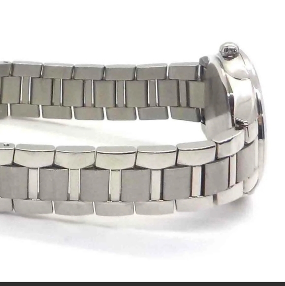 ***NEW*** Bulova Classic Sutton Quartz Diamond Ladies Watch - Picture 12 of 16